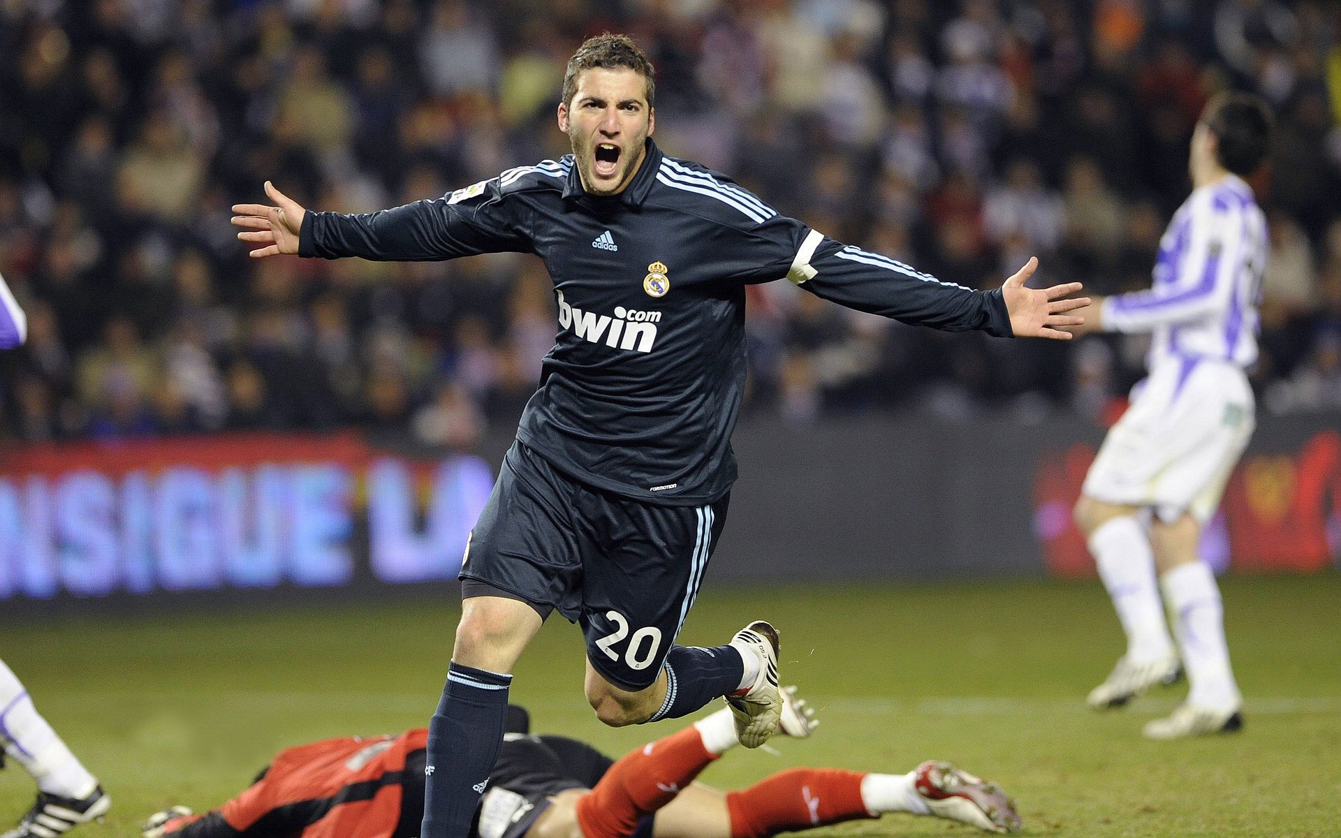 全国田径大奖赛解放军队包揽冠军,全国田径比赛