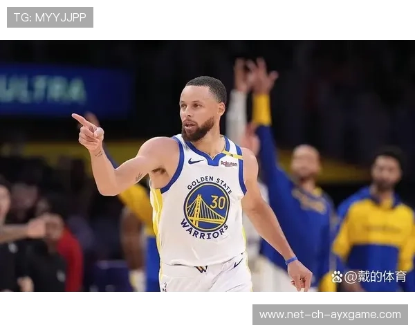 库里后撤步三分，勇士精准射手再次发威
